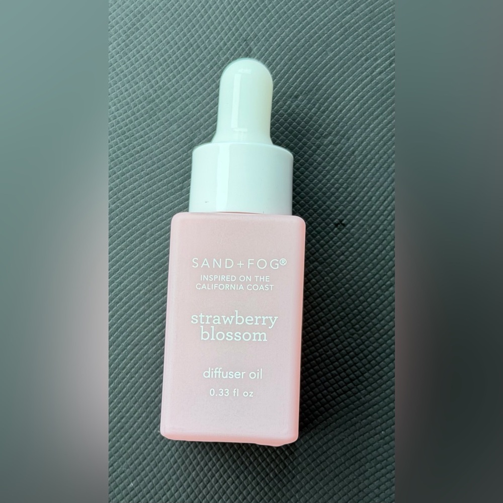 ✨New Sand+Fog Diffuser Oil:Strawberry Blossom🪷Mix’N’Match 1 for $11 or2 for $18🪷